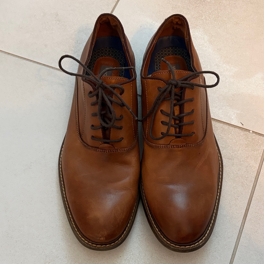 Vince Camuto Tan Leather Oxfords